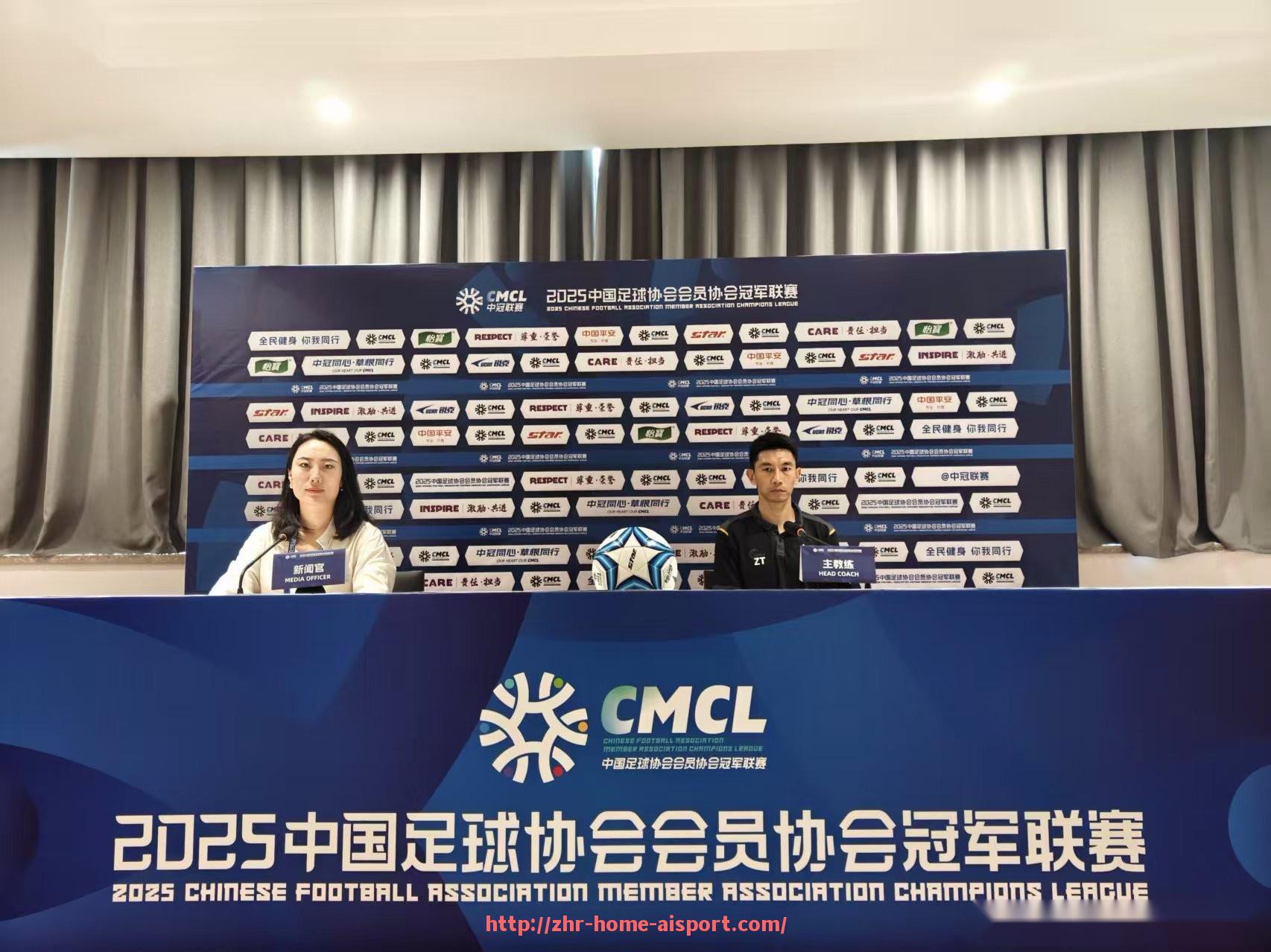 爱体育-CBA吐槽中国足球的视频：篮球爱好者的观点与评论