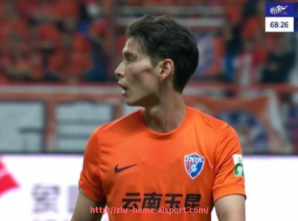 爱体育-法甲俱乐部队员结构调整与赛季阵容变化趋势